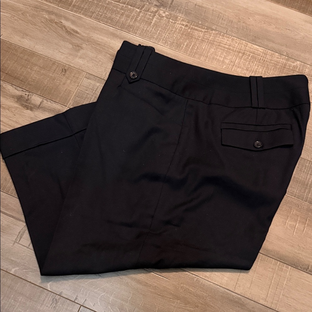 The Limited Women's Navy Capri Pants with Buttoned Belt Loops